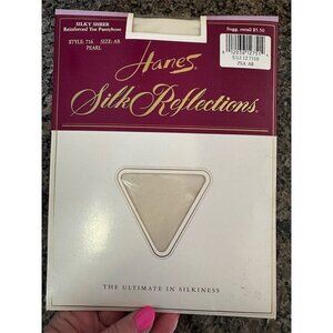 Hanes Silk Reflections Women's Sheer Control Top Pantyhose Pearl Sz AB Style 716